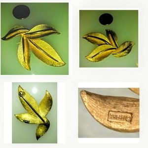 Vintage Trifari Goldtone Leaf pin brooch